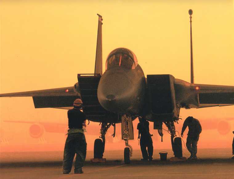 F15 イーグル: 戦闘機 ~特集~ F15 イーグル: 戦闘機 ~特集~